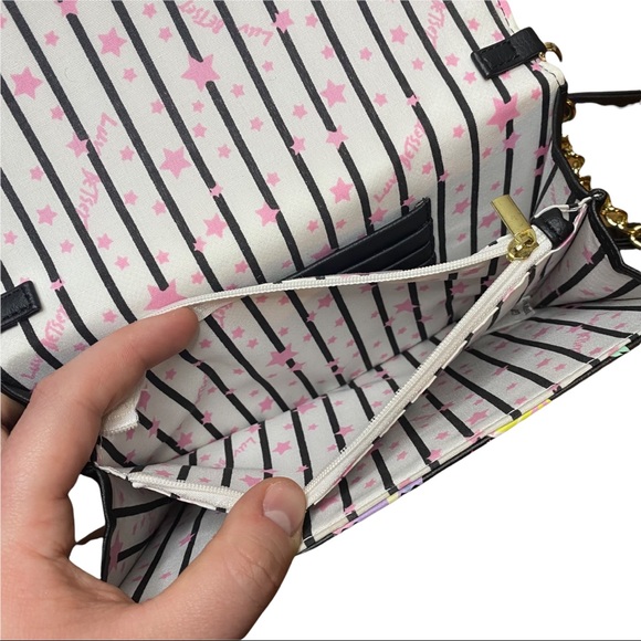 Betsy Johnson Kitsch Cat Floral Print Crossbody Chain Purse - Picture 8 of 9